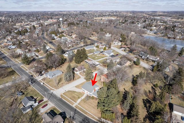 1011 Richards AVENUE, Watertown, WI 53094