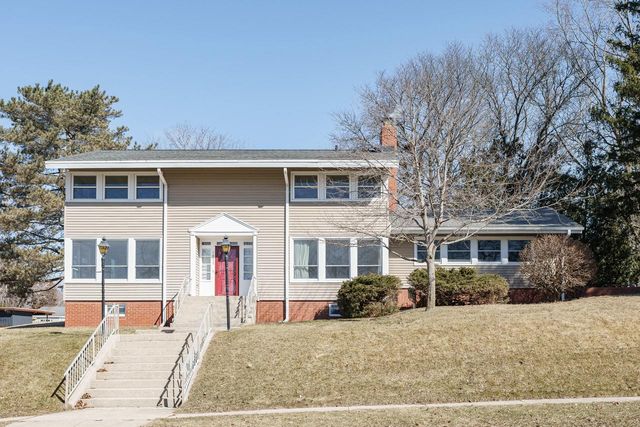 1011 Richards AVENUE, Watertown, WI 53094