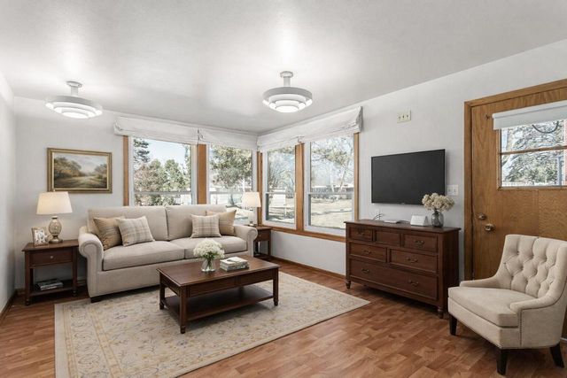 1011 Richards AVENUE, Watertown, WI 53094