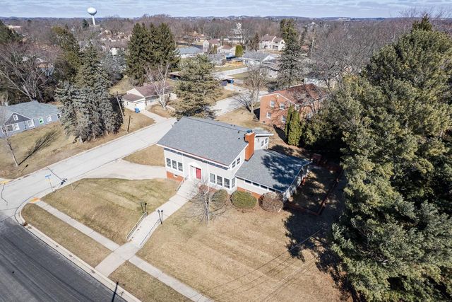 1011 Richards AVENUE, Watertown, WI 53094