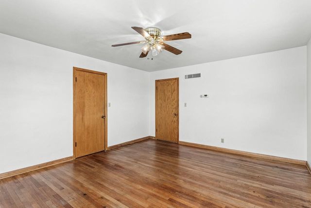 1011 Richards AVENUE, Watertown, WI 53094