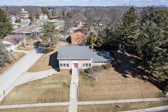 1011 Richards AVENUE, Watertown, WI 53094