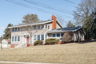 1011 Richards AVENUE, Watertown, WI 53094