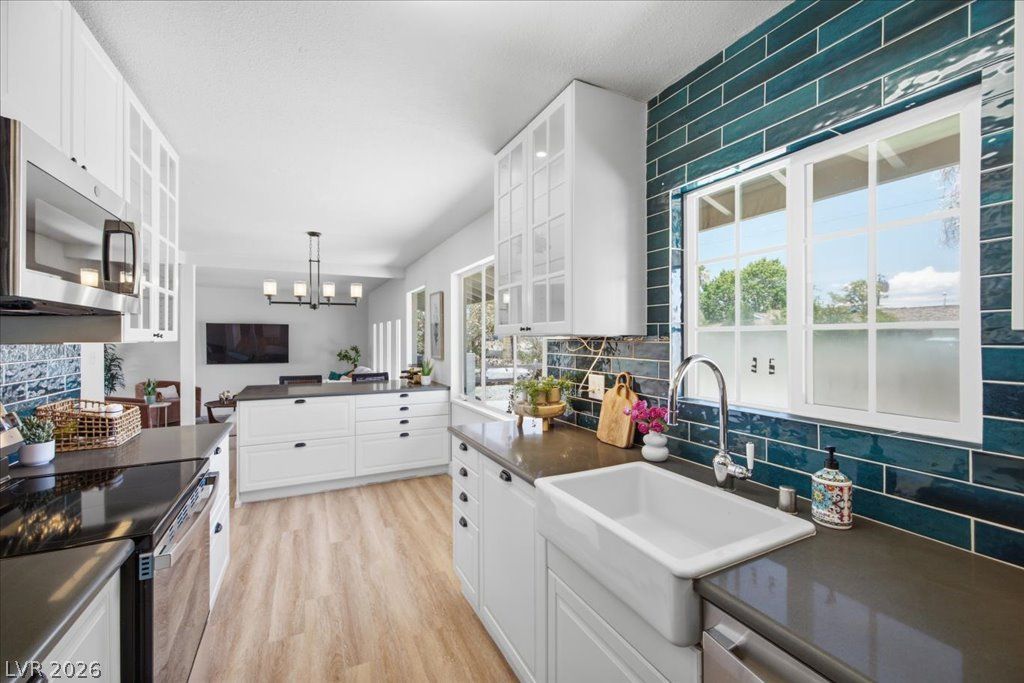3605 Apache Lane, Las Vegas, NV 89107 — photo 4