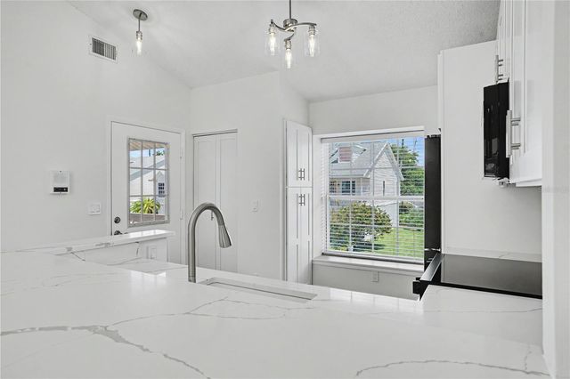 168 SUN ISLE CIRCLE 168, Treasure Island, FL 33706