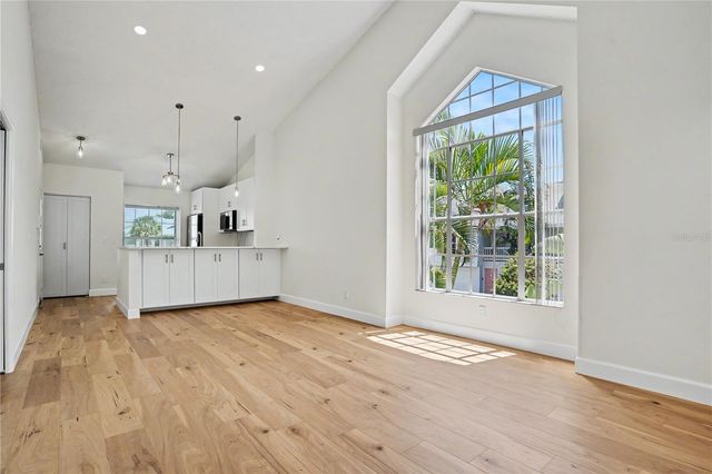 168 SUN ISLE CIRCLE 168, Treasure Island, FL 33706