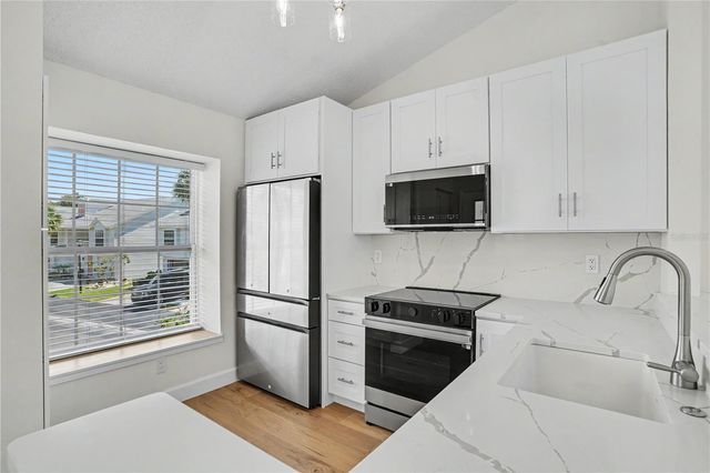 168 SUN ISLE CIRCLE 168, Treasure Island, FL 33706