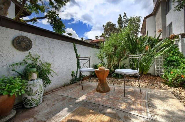 6265 Canoga 53, Woodland Hills (los Angeles), CA 91367