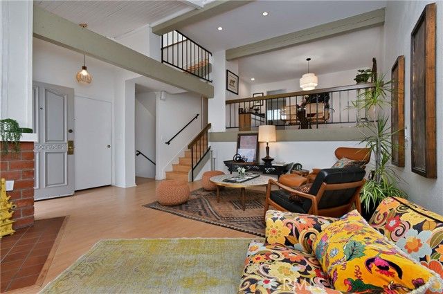 6265 Canoga 53, Woodland Hills (los Angeles), CA 91367