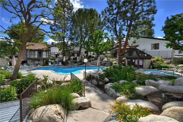 6265 Canoga 53, Woodland Hills (los Angeles), CA 91367