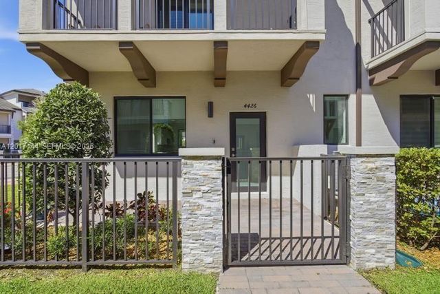 4426 83rd Parkway, Doral, FL 33166