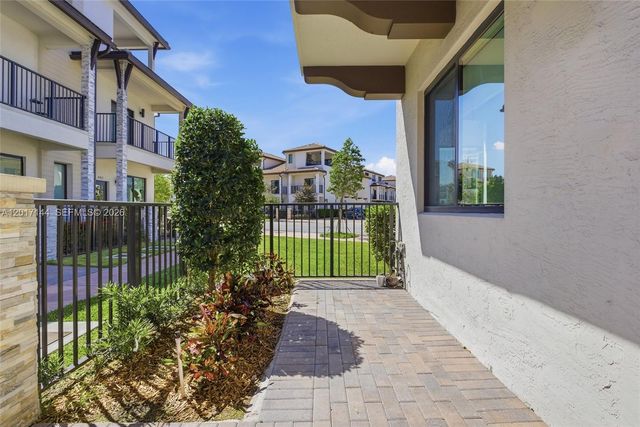 4426 83rd Parkway, Doral, FL 33166