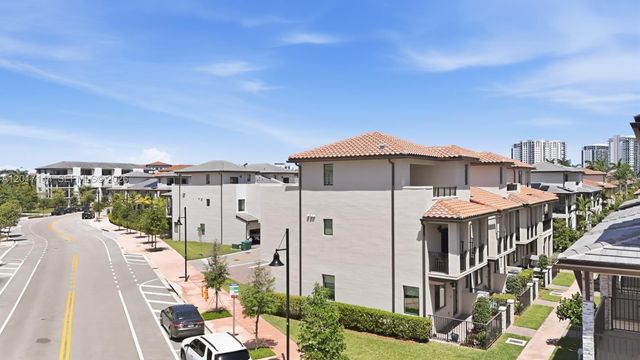 4426 83rd Parkway, Doral, FL 33166