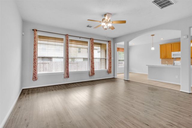 26 Valewood Place, The Woodlands, TX 77384