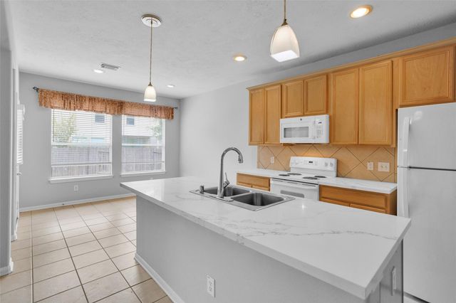 26 Valewood Place, The Woodlands, TX 77384