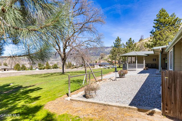 29541 Butterfield Way, Tehachapi, CA 93561