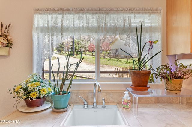 29541 Butterfield Way, Tehachapi, CA 93561