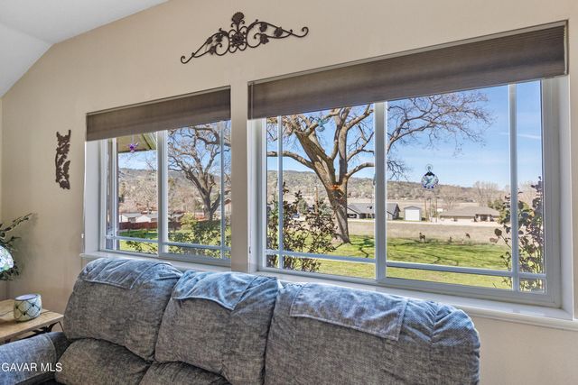 29541 Butterfield Way, Tehachapi, CA 93561