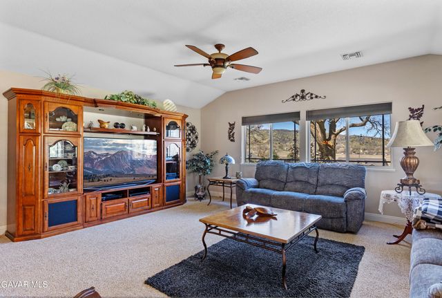 29541 Butterfield Way, Tehachapi, CA 93561