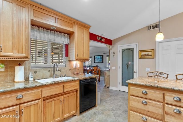 29541 Butterfield Way, Tehachapi, CA 93561