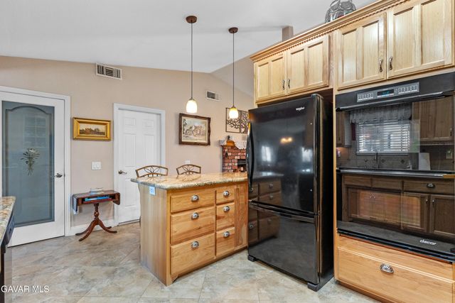 29541 Butterfield Way, Tehachapi, CA 93561