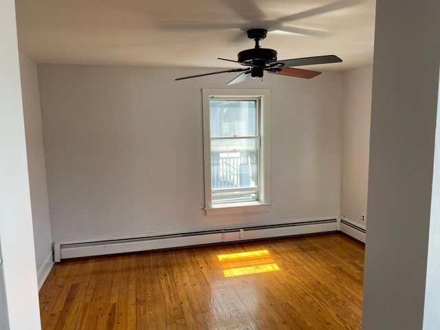 460 Watertown St, Newton, MA 02460