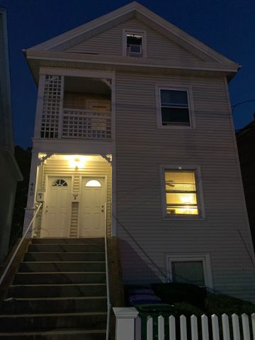 460 Watertown St, Newton, MA 02460