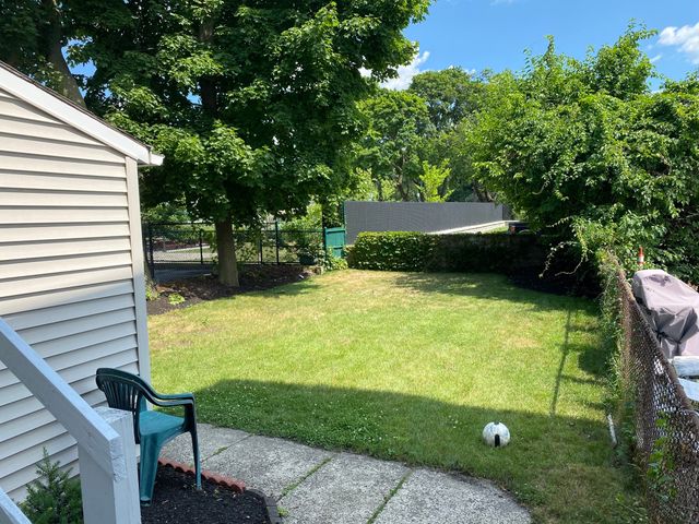 460 Watertown St, Newton, MA 02460