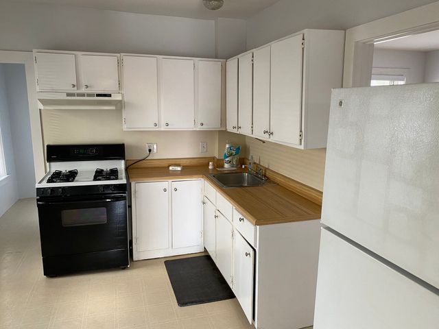 460 Watertown St, Newton, MA 02460