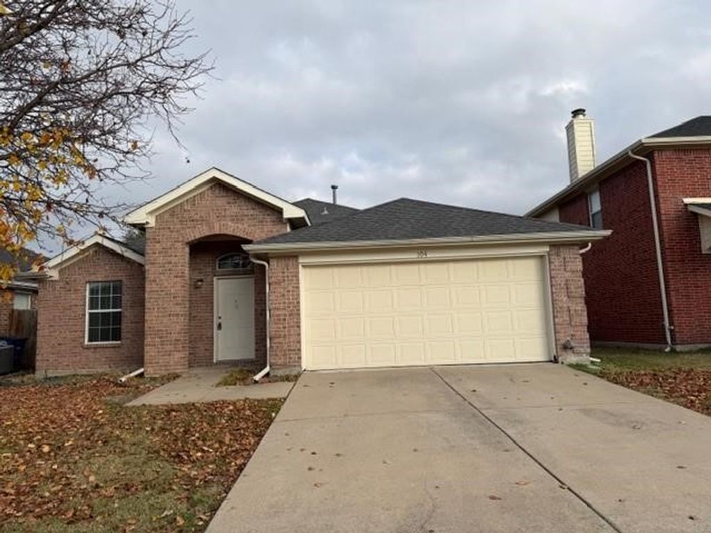 104 Trenton Drive, Wylie, TX 75098