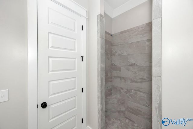 11 Devereux Place, Gurley, AL 35748