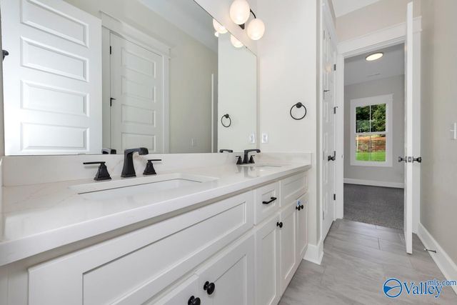 11 Devereux Place, Gurley, AL 35748