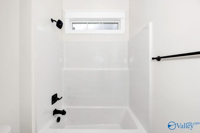 11 Devereux Place, Gurley, AL 35748