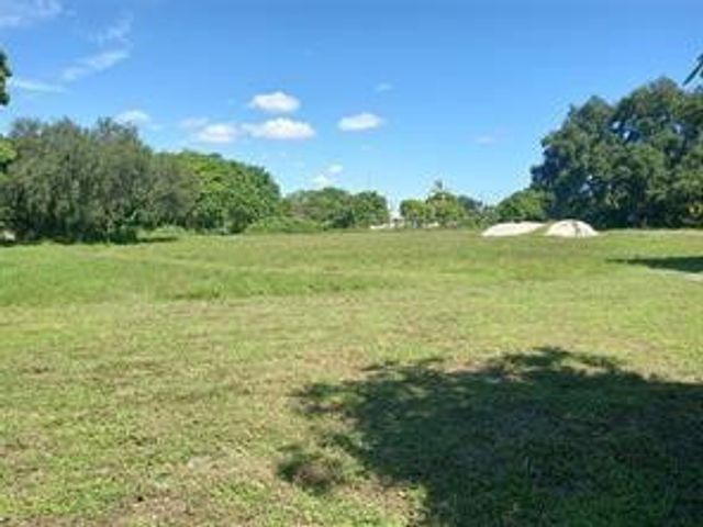 2014 NW 28th Street, Oakland Park, FL 33311