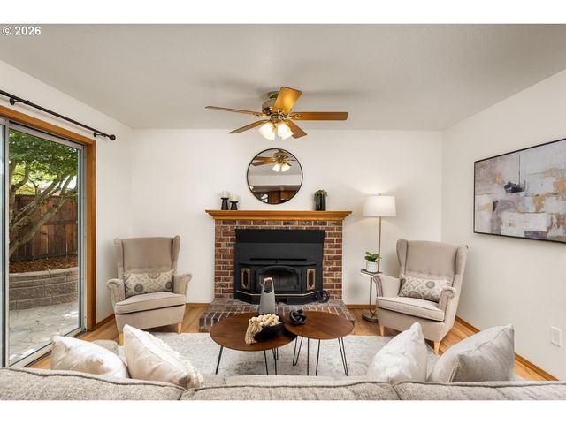 5525 Nw PEREGRINE Pl, Portland, OR 97229