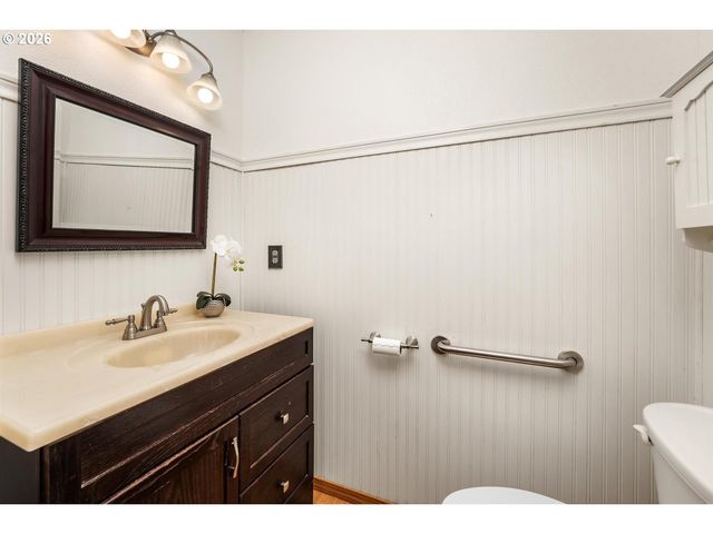 5525 Nw PEREGRINE Pl, Portland, OR 97229