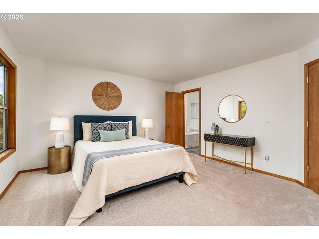5525 Nw PEREGRINE Pl, Portland, OR 97229