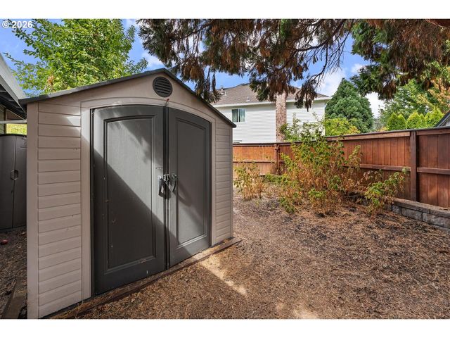 5525 Nw PEREGRINE Pl, Portland, OR 97229