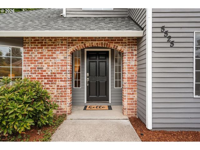 5525 Nw PEREGRINE Pl, Portland, OR 97229