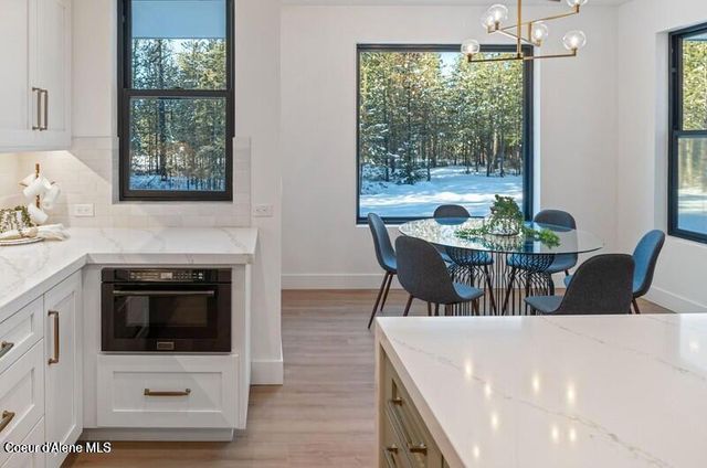 624 Satchel Dr, Spirit Lake, ID 83869