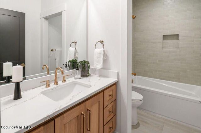 624 Satchel Dr, Spirit Lake, ID 83869