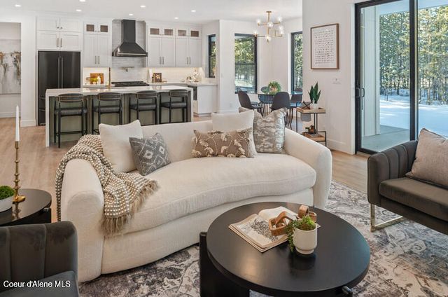 624 Satchel Dr, Spirit Lake, ID 83869