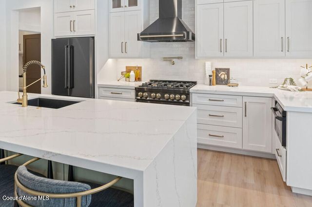 624 Satchel Dr, Spirit Lake, ID 83869