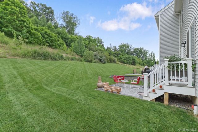4048 Chestnut Ridge Road, Fishkill, NY 12524