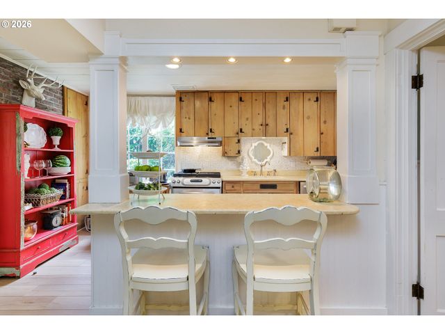 2805 GLENMORRIE Dr, Lake Oswego, OR 97034
