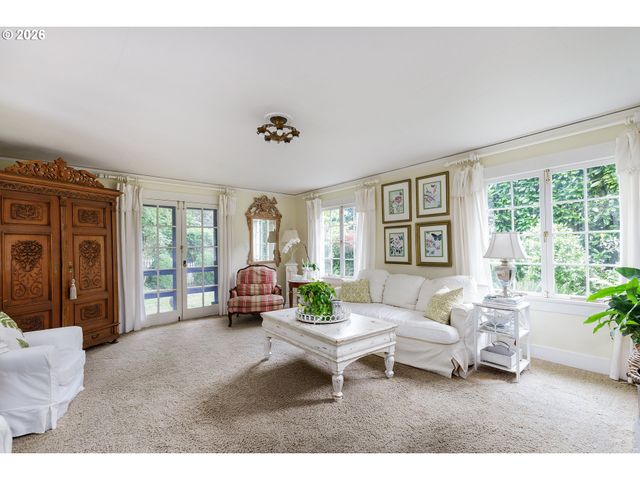 2805 GLENMORRIE Dr, Lake Oswego, OR 97034
