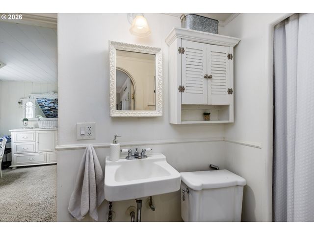 2805 GLENMORRIE Dr, Lake Oswego, OR 97034