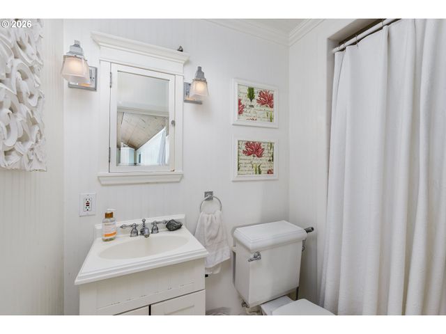 2805 GLENMORRIE Dr, Lake Oswego, OR 97034