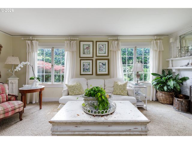 2805 GLENMORRIE Dr, Lake Oswego, OR 97034