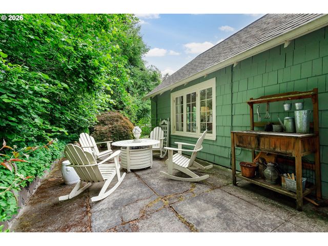 2805 GLENMORRIE Dr, Lake Oswego, OR 97034